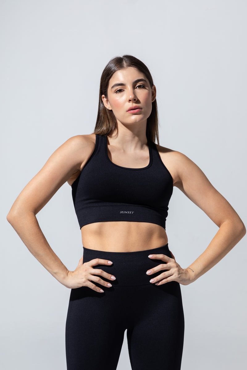 SEAMLESS RIBBED SUNSET BRA TOP — BLACK